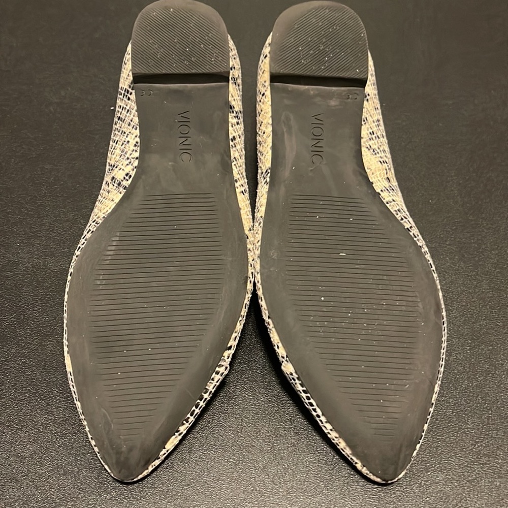 Vionic Caballo Snake Print Pointed Toe Flat - Siz… - image 4